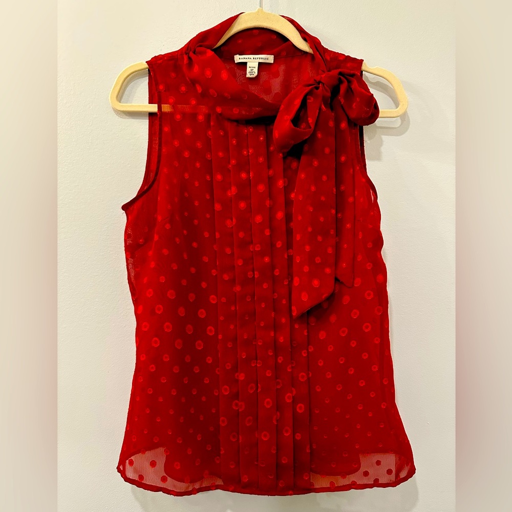 Banana Republic sleeveless blouse